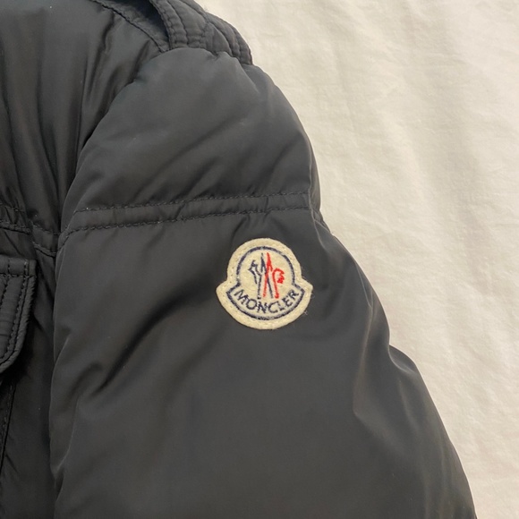 MONCLER JACKET - Picture 2 of 6
